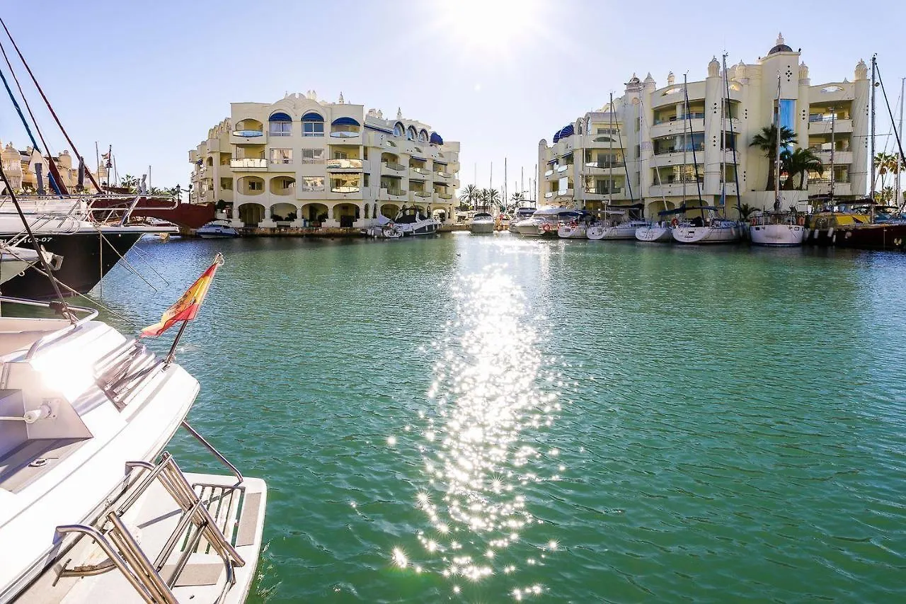 Апартаменты Luxury Apartament In Marina Бенальмадена